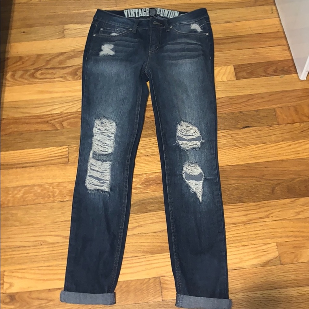 Distressed jeans - Picture 2 of 3